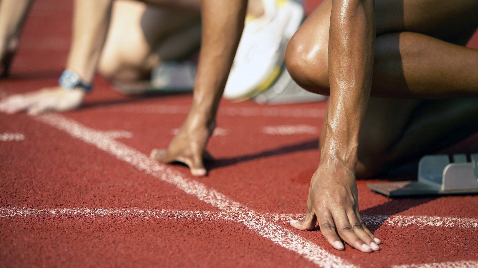 开云网页版登录入口-出发反应时间与蝶泳前段优势相关性高，蝶泳出发动作